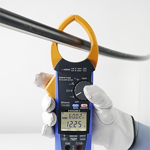 How to Measure Current with a Clamp Meter